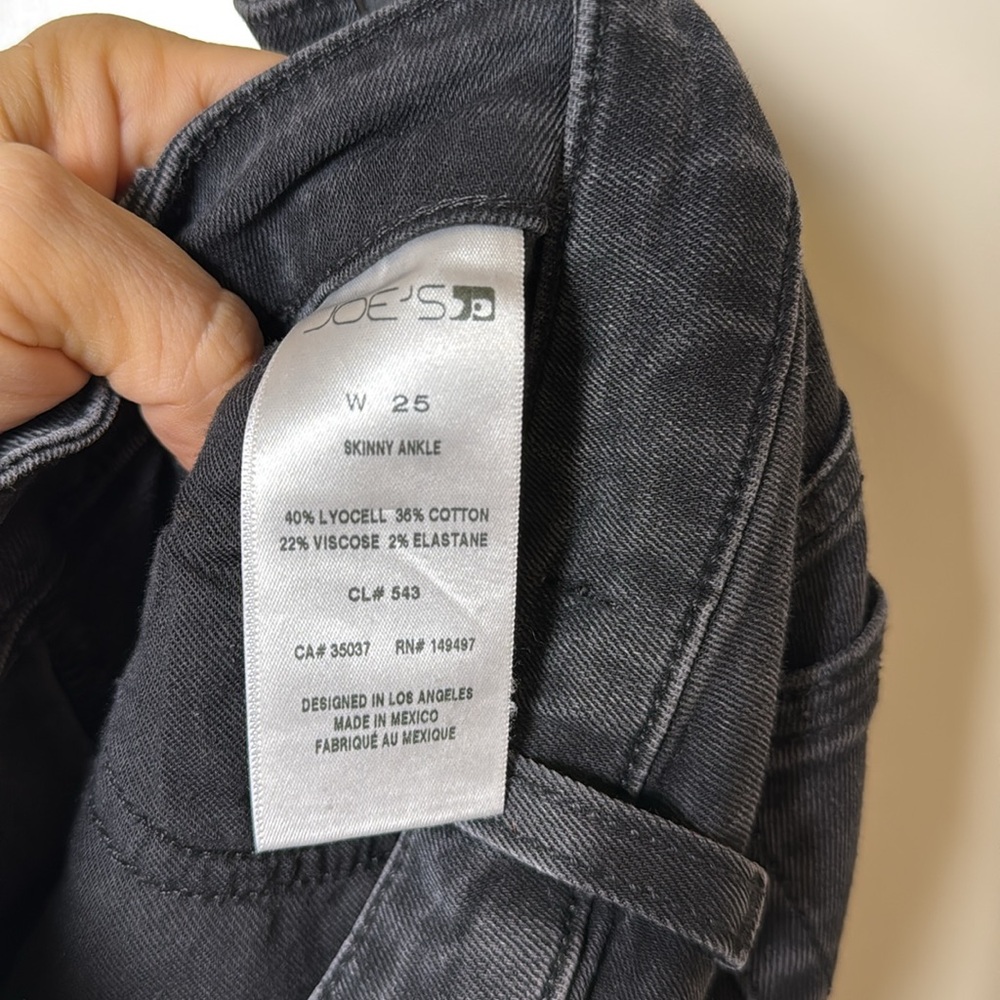 Joe’s Jeans Inseam 27” size 25 Skinny Ankle Black Denim Jeans - Picture 6 of 6